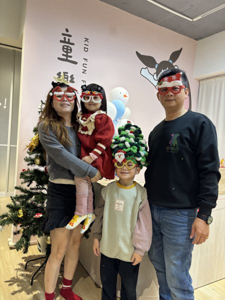 『中山基地』十二月聖誕親子活動 週末活動、週末課程、海歸營隊、台北營隊,新北營隊,兒童營隊,運動冬令營,運動夏令營,天母石牌北投,新莊五股,萬華中正板橋