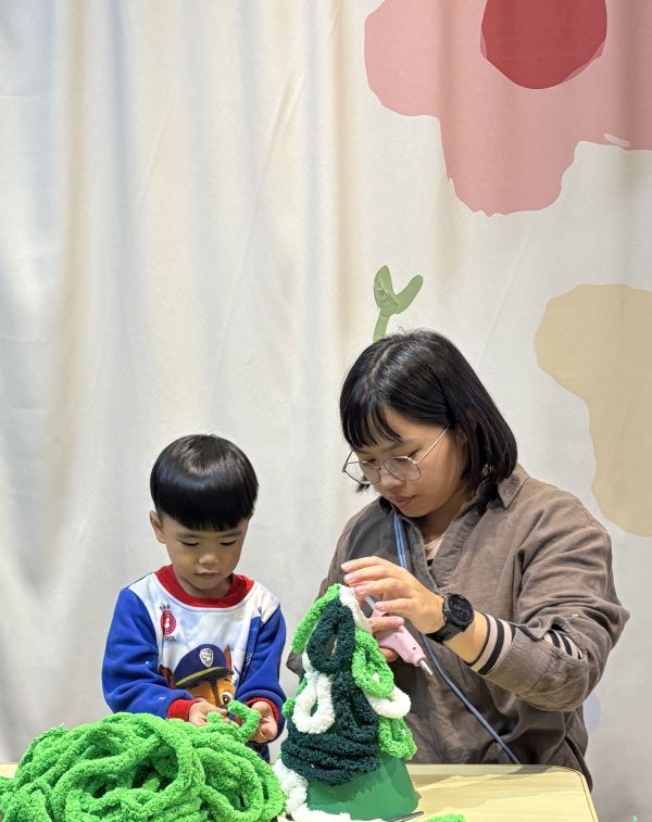 『中山基地』十二月聖誕親子活動 週末活動、週末課程、海歸營隊、台北營隊,新北營隊,兒童營隊,運動冬令營,運動夏令營,天母石牌北投,新莊五股,萬華中正板橋