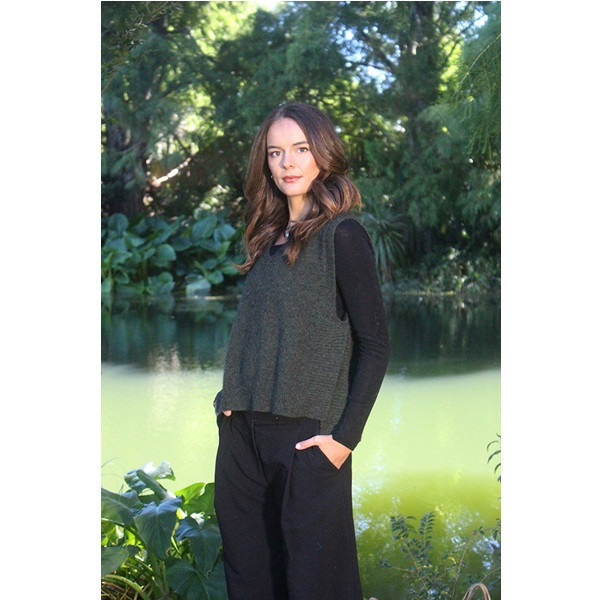 女裝苔蘚綠V領側開紐西蘭貂毛羊毛背心 