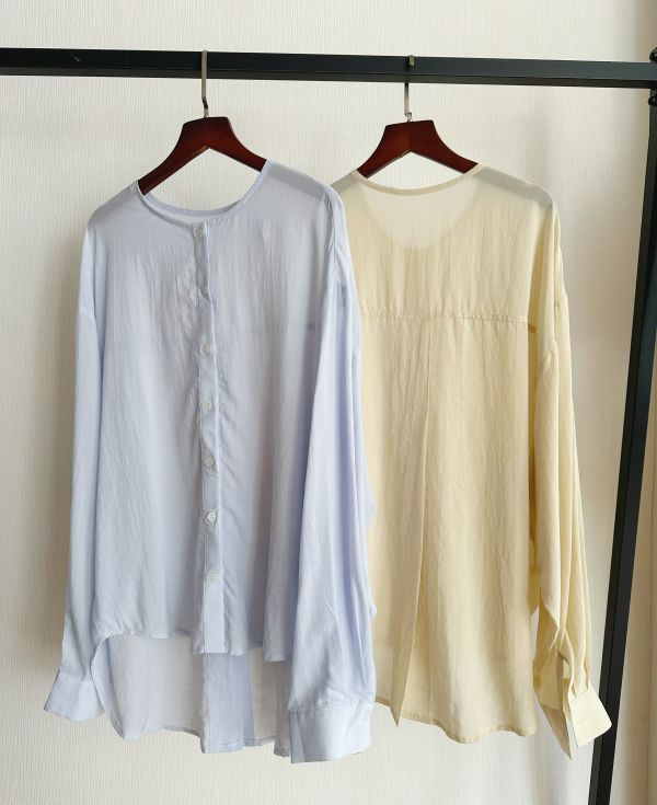 後開衩圓領襯衫 薄襯衫