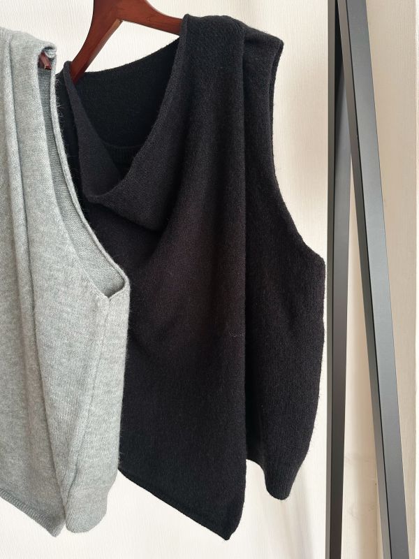 垂墜領造型毛背心 毛料背心