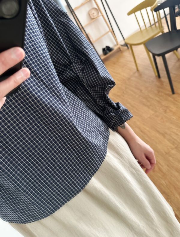 細格袖打褶上衣 藍格子上衣