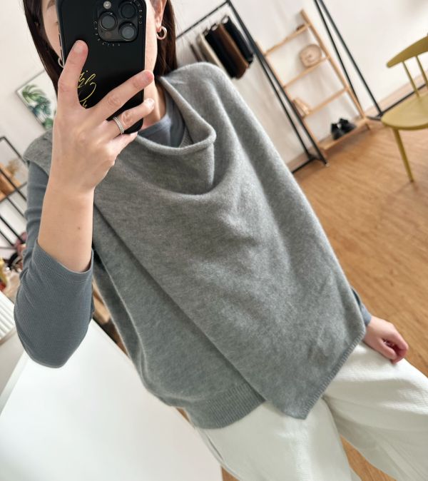 垂墜領造型毛背心 毛料背心