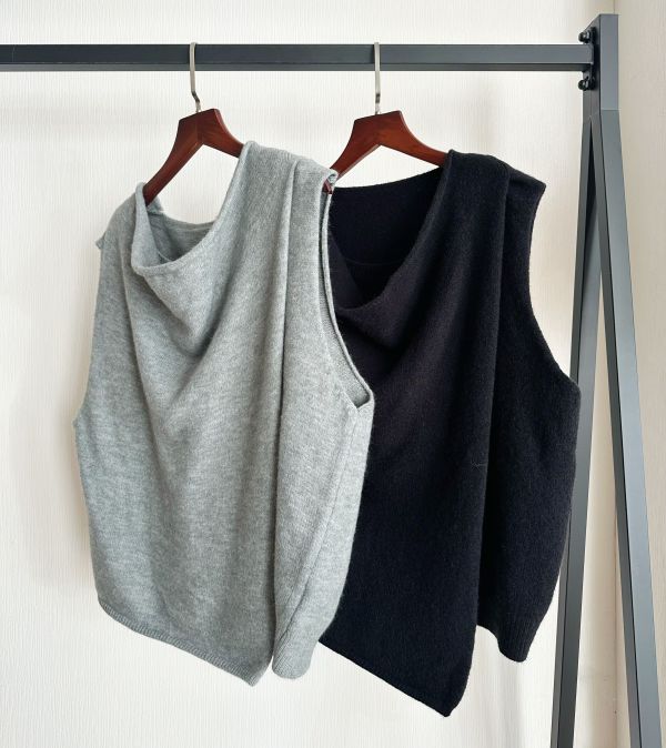 垂墜領造型毛背心 毛料背心