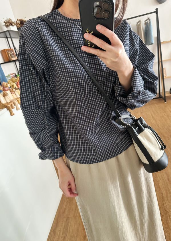 細格袖打褶上衣 藍格子上衣