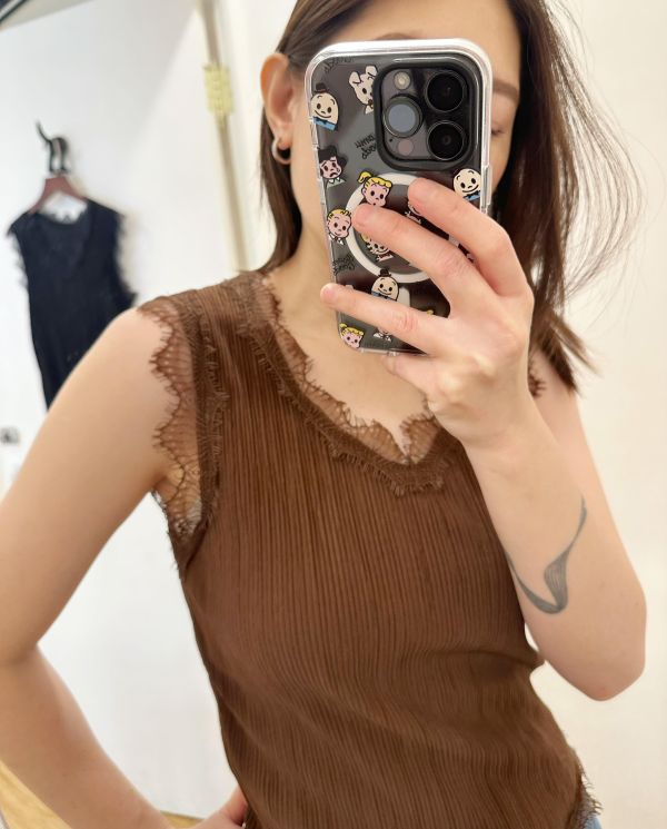 Ｖ領蕾絲背心 蕾絲背心