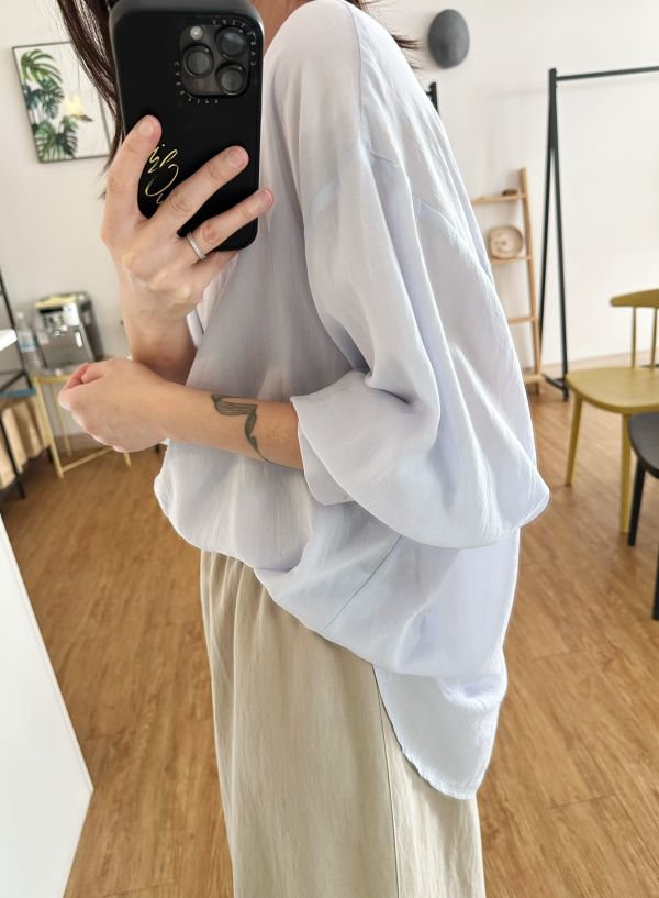 後開衩圓領襯衫 薄襯衫