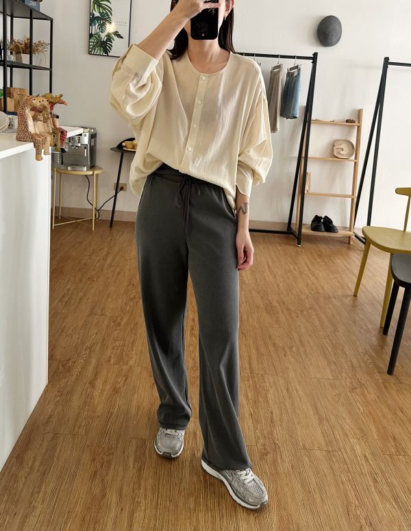 後開衩圓領襯衫 薄襯衫