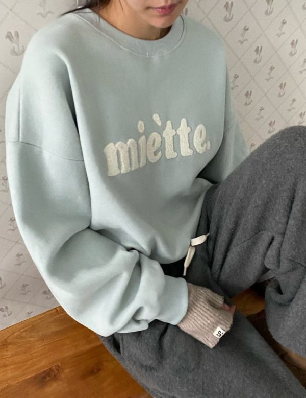 刺繡英字大學Ｔ 大學Ｔ