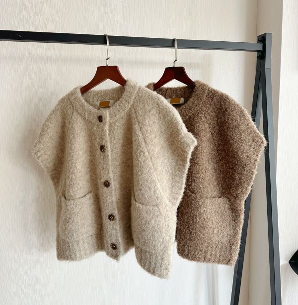 ＱＱ毛造型背心 羊毛造型背心