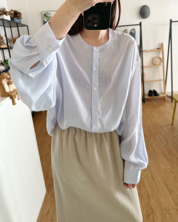 後開衩圓領襯衫 薄襯衫