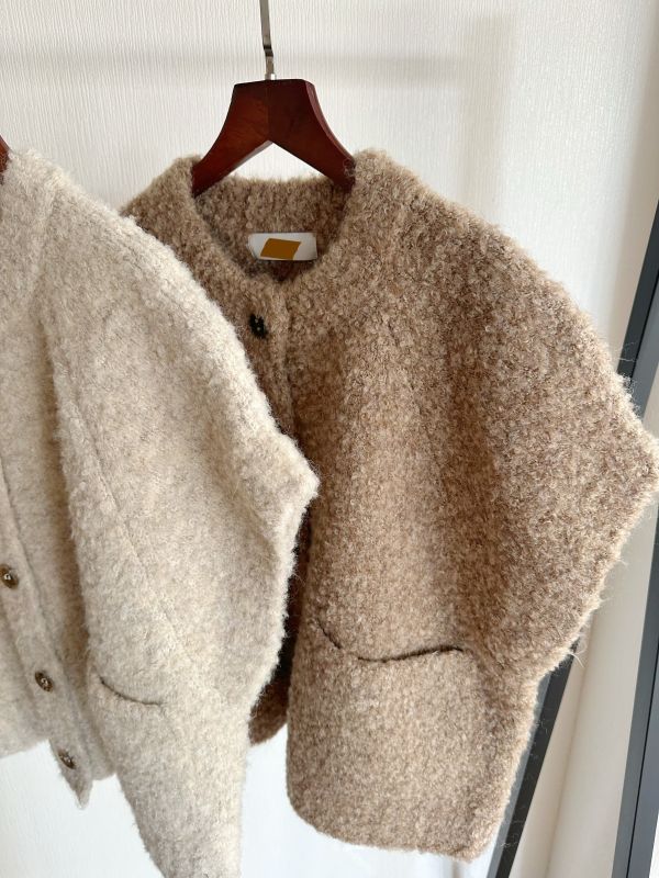 ＱＱ毛造型背心 羊毛造型背心