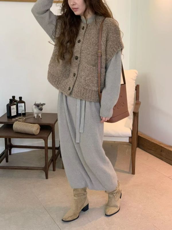 ＱＱ毛造型背心 羊毛造型背心