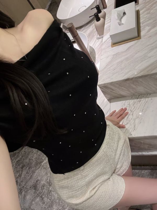 韓國碎鑽質感軟糯上衣 
