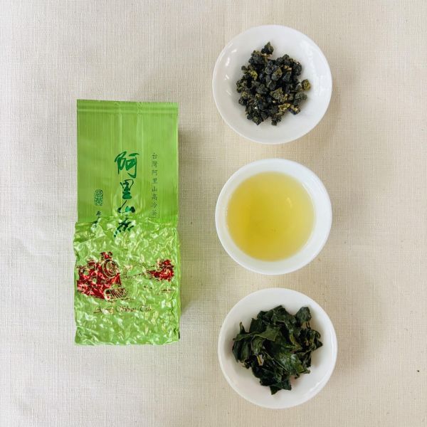 【阿里山清香烏龍 】｜樟樹湖｜高山清韻、輕盈花香的純淨茶湯 
