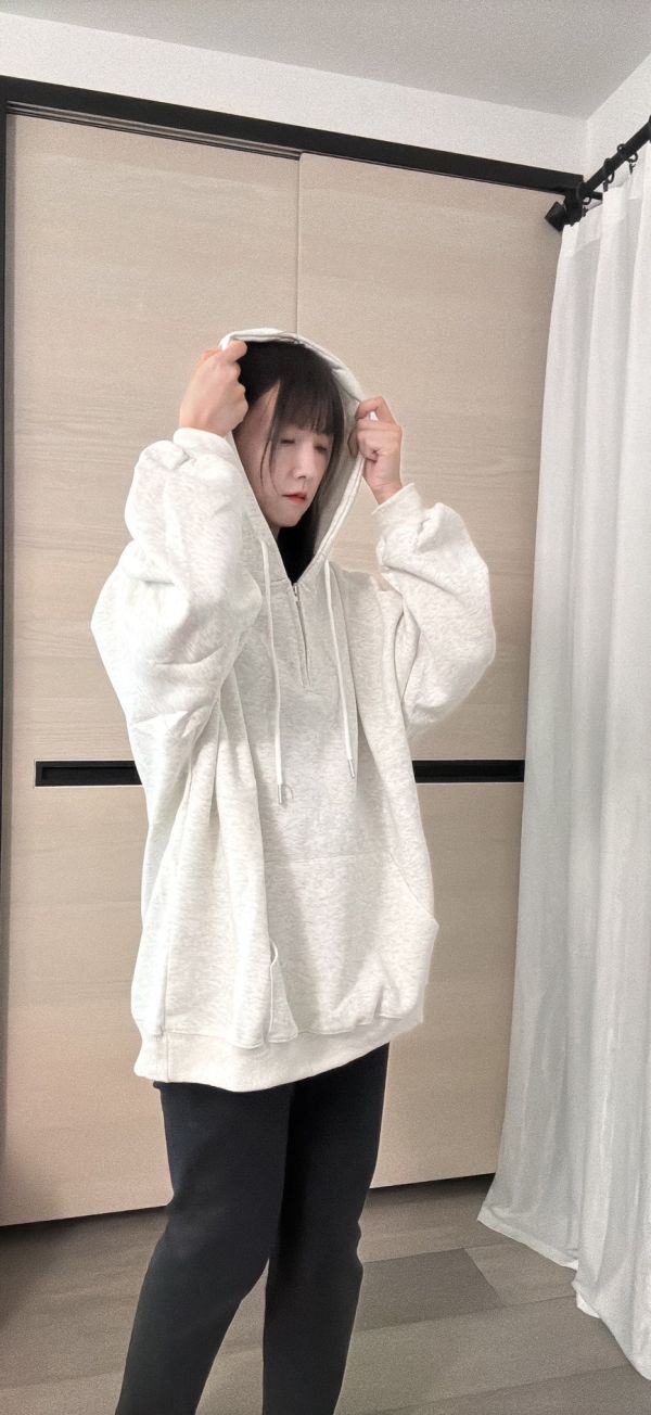 OVER SIZE連帽半拉鍊衛衣 