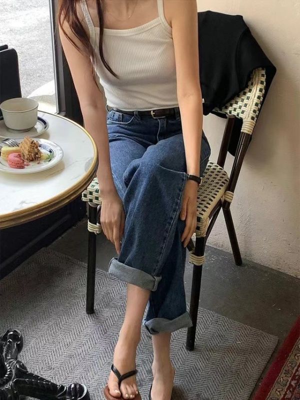 副乳超包!!舒適坑條細肩背心 