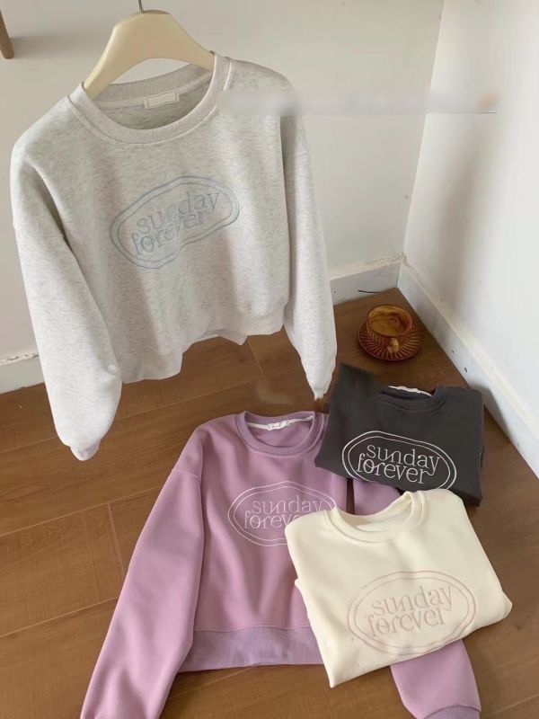 Sunday forever短版刺繡上衣 