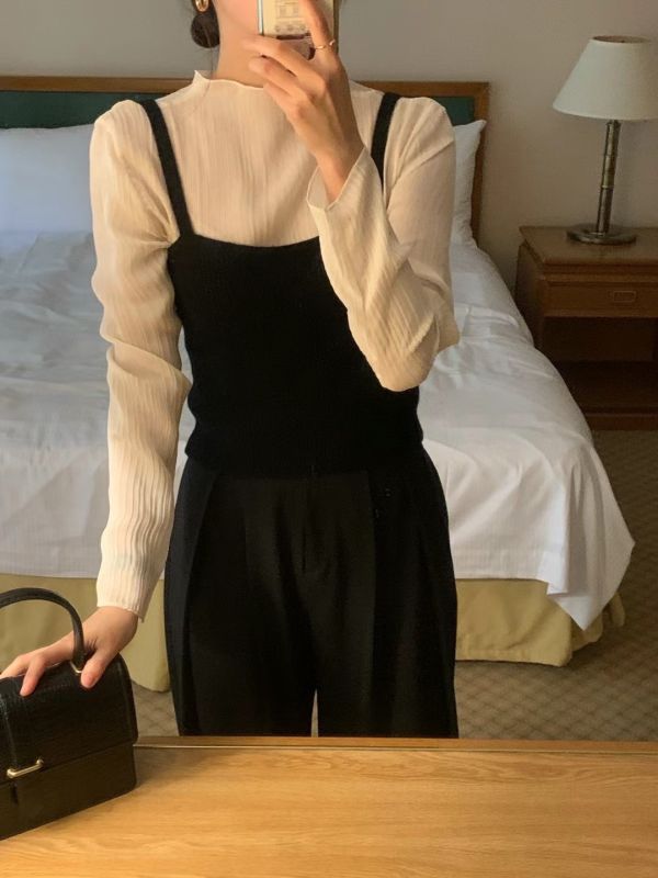 絲質透膚波浪領上衣 