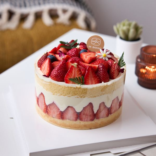 草莓爆爆裸蛋糕 