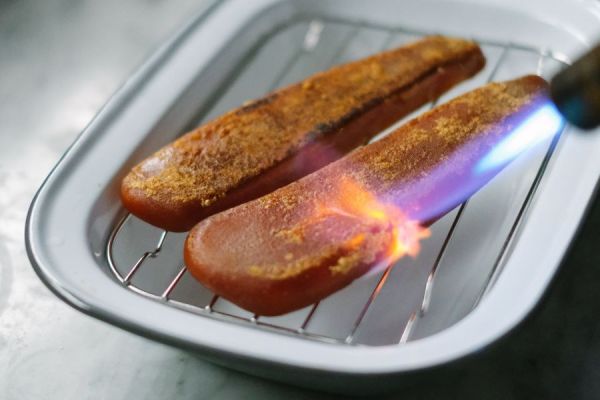 八兩等級超厚切一口吃【尊榮野生烏魚子禮盒】300g 烏魚子,野生烏魚子,過年送禮,海鮮,豊賀大酒家,宅涮涮鍋,鏡週刊,發大財,烏金,台南,厚切,一口吃,即食包裝,禮盒,袋裝,阿堯,王瑞瑤,必備料理,合興糕糰店,杜甲,杜甲八味粉,片裝禮盒,五兩,六兩,八兩頂級