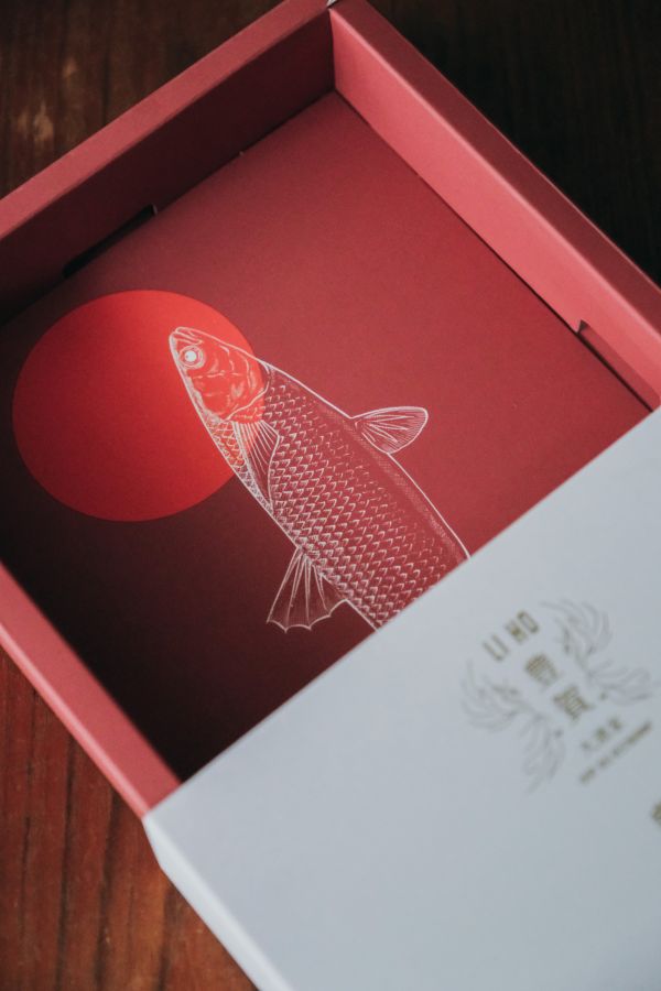 六兩等級【經典野生烏魚子禮盒】 烏魚子,野生烏魚子,過年送禮,海鮮,豊賀大酒家,宅涮涮鍋,鏡週刊,發大財,烏金,台南,厚切,一口吃,即食包裝,禮盒,袋裝,阿堯,王瑞瑤,必備料理,合興糕糰店,杜甲,杜甲八味粉,片裝禮盒,五兩,六兩