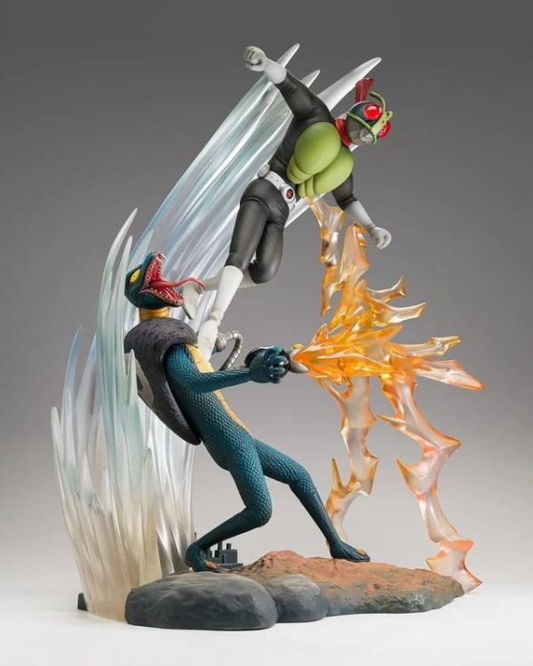 BANDAI Figuarts ZERO ＜假面騎士對眼鏡蛇男＞來自『假面騎士』 