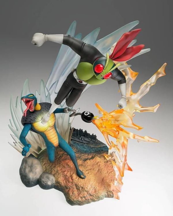 BANDAI Figuarts ZERO ＜假面騎士對眼鏡蛇男＞來自『假面騎士』 