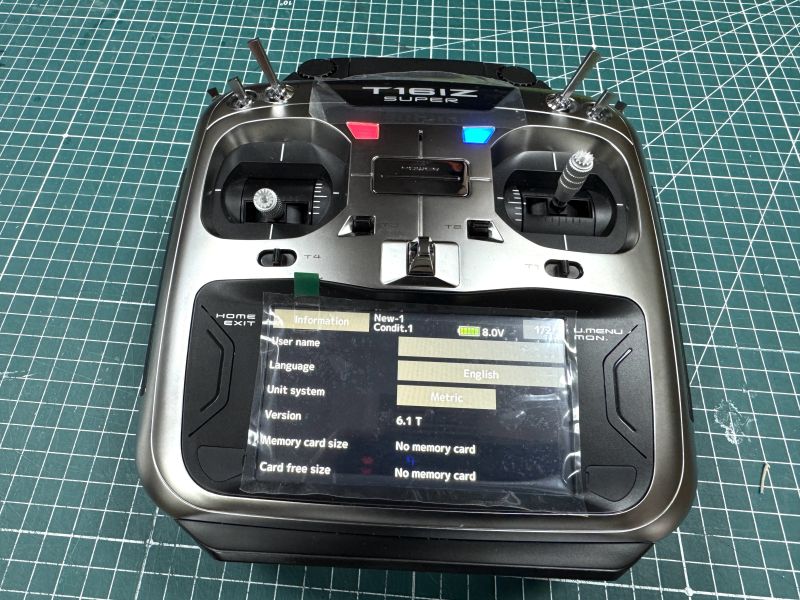 二手品 FUTABA T16IZsuper 9.99 成極新航模用遙控器 僅開機幾分鐘 老闆升級遙控器 空機 裸機 無接收機、包裝盒和所有配件 已升級最新版本 全機無傷痕 