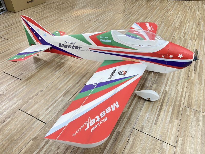 出清特價品  FUTABA SKYLEAF MASTER Jr. 40" EPO 遙控飛機 耐摔輕鬆上手 