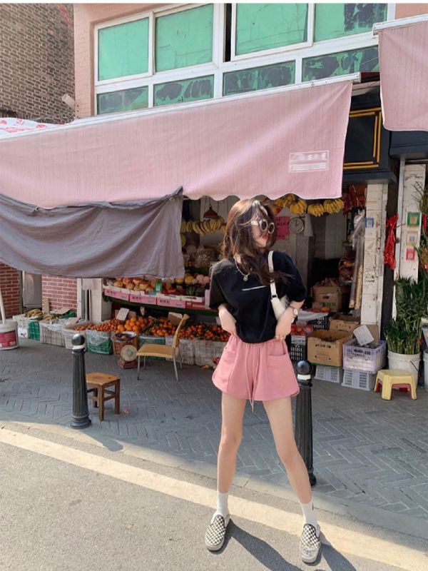 韓系雙側大口袋抽繩短褲 韓國女裝,東大門服裝,流行穿搭,美人鞋窩,小個子穿搭,好看又平價,直播連線,現貨,
實體店鋪