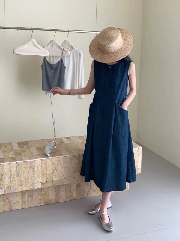 韓系側口袋牛仔洋裝 韓國女裝,東大門服裝,流行穿搭,美人鞋窩,小個子穿搭,好看又平價,直播連線,現貨,
實體店鋪