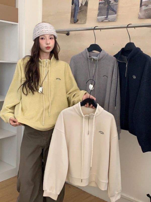 刺繡半拉鍊衛衣 