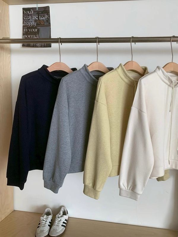 刺繡半拉鍊衛衣 