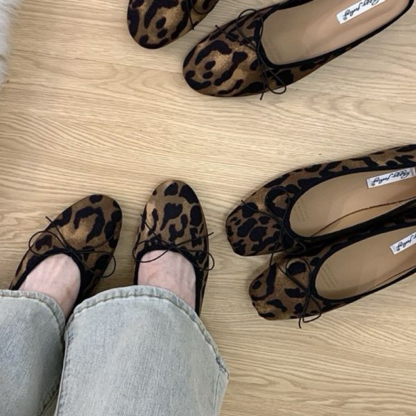 低奢細緻坑紋絨面豹紋平底.內增高.半拖鞋懶人鞋三款 美人鞋窩～2024秋冬新款｜低奢細緻坑紋絨面豹紋平底.內增高.半拖鞋懶人鞋三款｜小圓頭平底鞋 方頭平底鞋~grace人氣