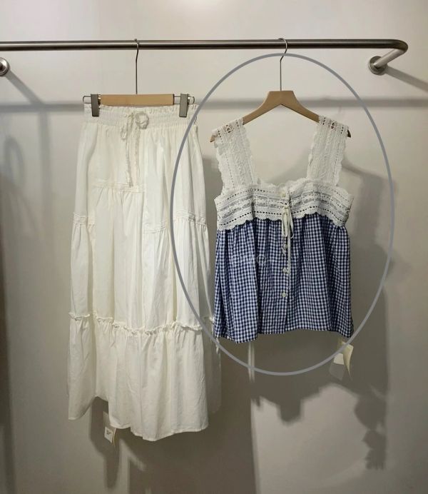 韓系 格子拼接蕾絲背心 韓國女裝,東大門服裝,流行穿搭,美人鞋窩,小個子穿搭,好看又平價,直播連線,現貨,
實體店鋪