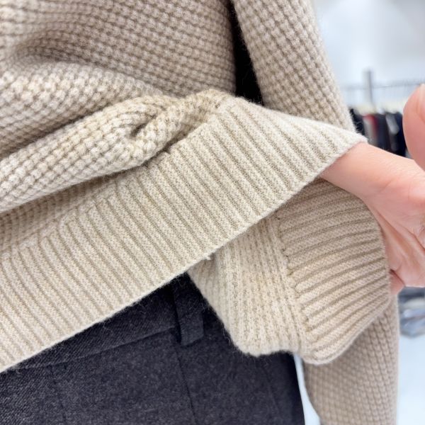 波羅紋圍脖毛衣 