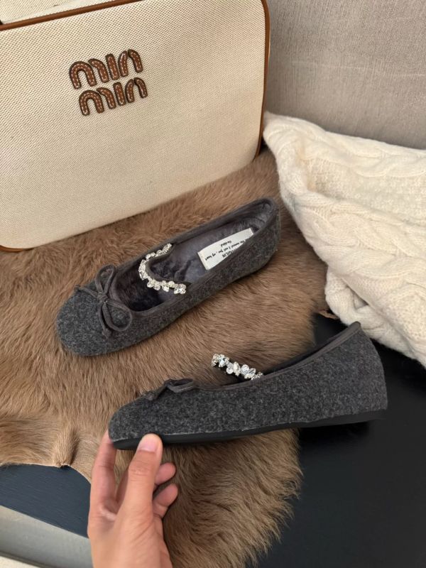 內增高3公分｜毛呢水鑽瑪莉珍平底休閒鞋 美人鞋窩 👠現貨+預購｜小個子內增高3公分｜精緻芭蕾毛呢水鑽內增高加絨瑪莉珍平底鞋~精緻女孩韓系必備新款@Grace