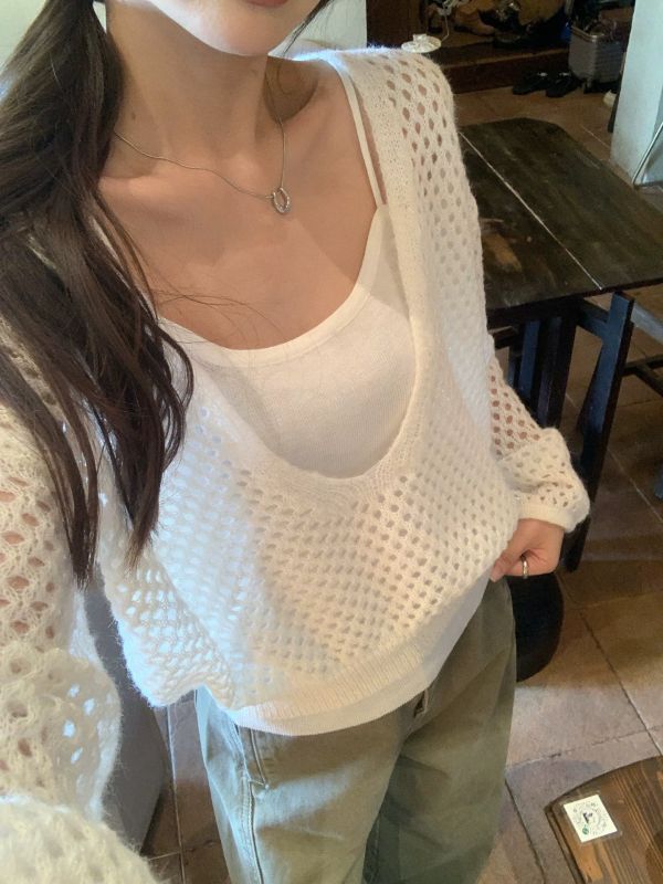 軟糯毛線質感鏤空兩件套 