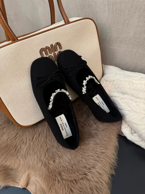 內增高3公分｜毛呢水鑽瑪莉珍平底休閒鞋 美人鞋窩 👠現貨+預購｜小個子內增高3公分｜精緻芭蕾毛呢水鑽內增高加絨瑪莉珍平底鞋~精緻女孩韓系必備新款@Grace