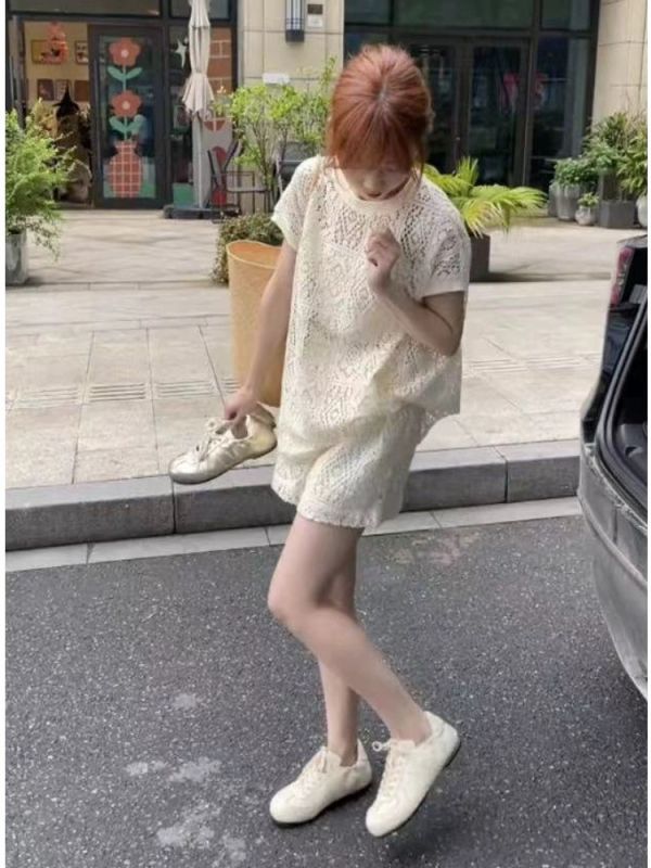 韓系蕾絲三件套裝 韓國女裝,東大門服裝,流行穿搭,美人鞋窩,小個子穿搭,好看又平價,直播連線,現貨,
實體店鋪