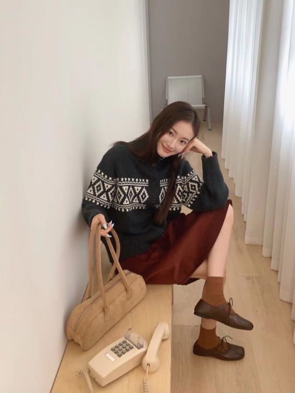 𝐍𝐞𝐰 北歐風雪花開釦毛衣 