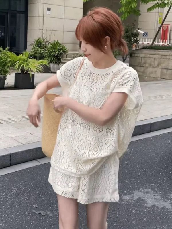 韓系蕾絲三件套裝 韓國女裝,東大門服裝,流行穿搭,美人鞋窩,小個子穿搭,好看又平價,直播連線,現貨,
實體店鋪