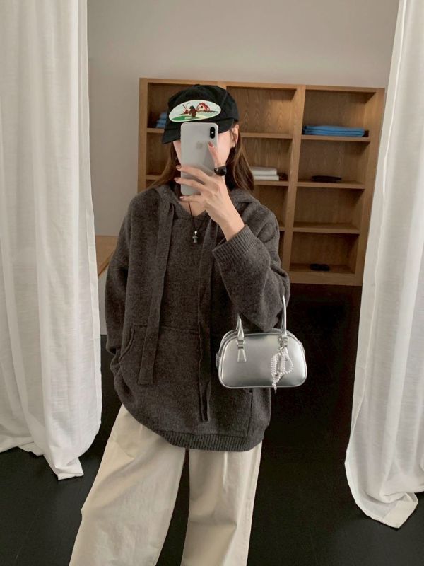 𝐍𝐞𝐰 𝟐𝟎𝟐𝟓連帽拉繩中長版毛衣 