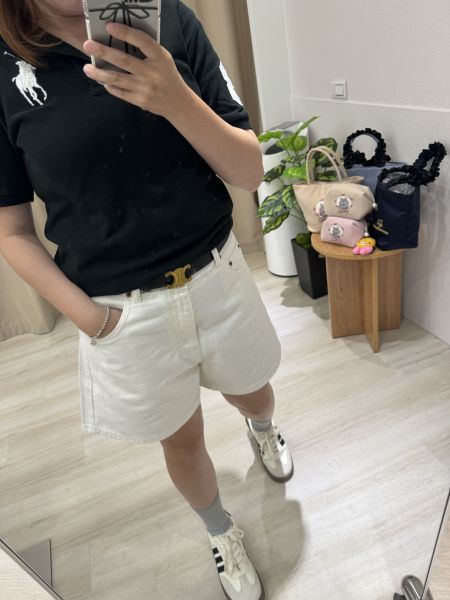 A字牛仔短褲 韓國女裝,東大門服裝,流行穿搭,美人鞋窩,小個子穿搭,好看又平價,直播連線,現貨,
實體店鋪