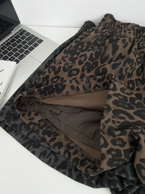 鬆緊腰 麂皮豹紋短褲 