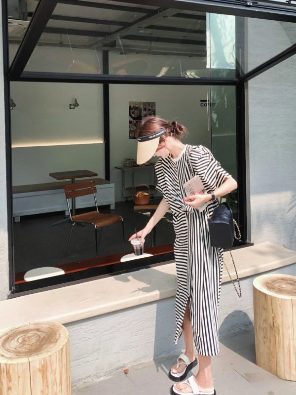 韓系下擺開杈側綁帶洋裝 韓國女裝,東大門服裝,流行穿搭,美人鞋窩,小個子穿搭,好看又平價,直播連線,現貨,
實體店鋪