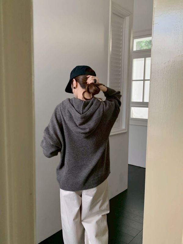 𝐍𝐞𝐰 𝟐𝟎𝟐𝟓連帽拉繩中長版毛衣 