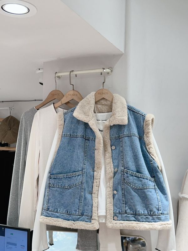 拼接牛仔刷毛背心 