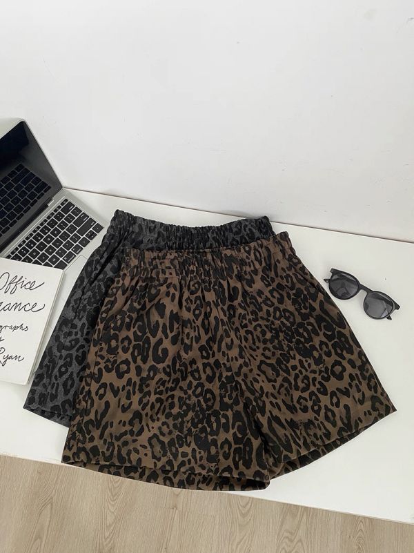 鬆緊腰 麂皮豹紋短褲 